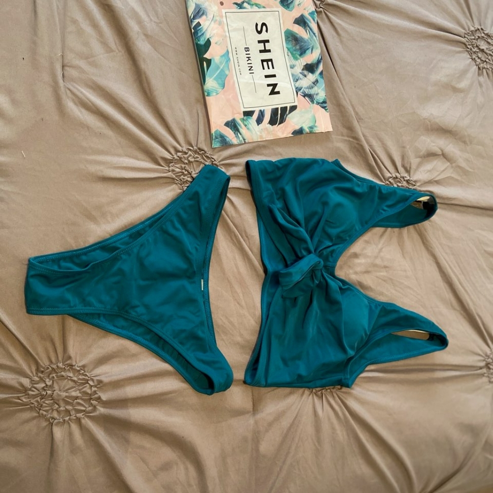 Bathing suit